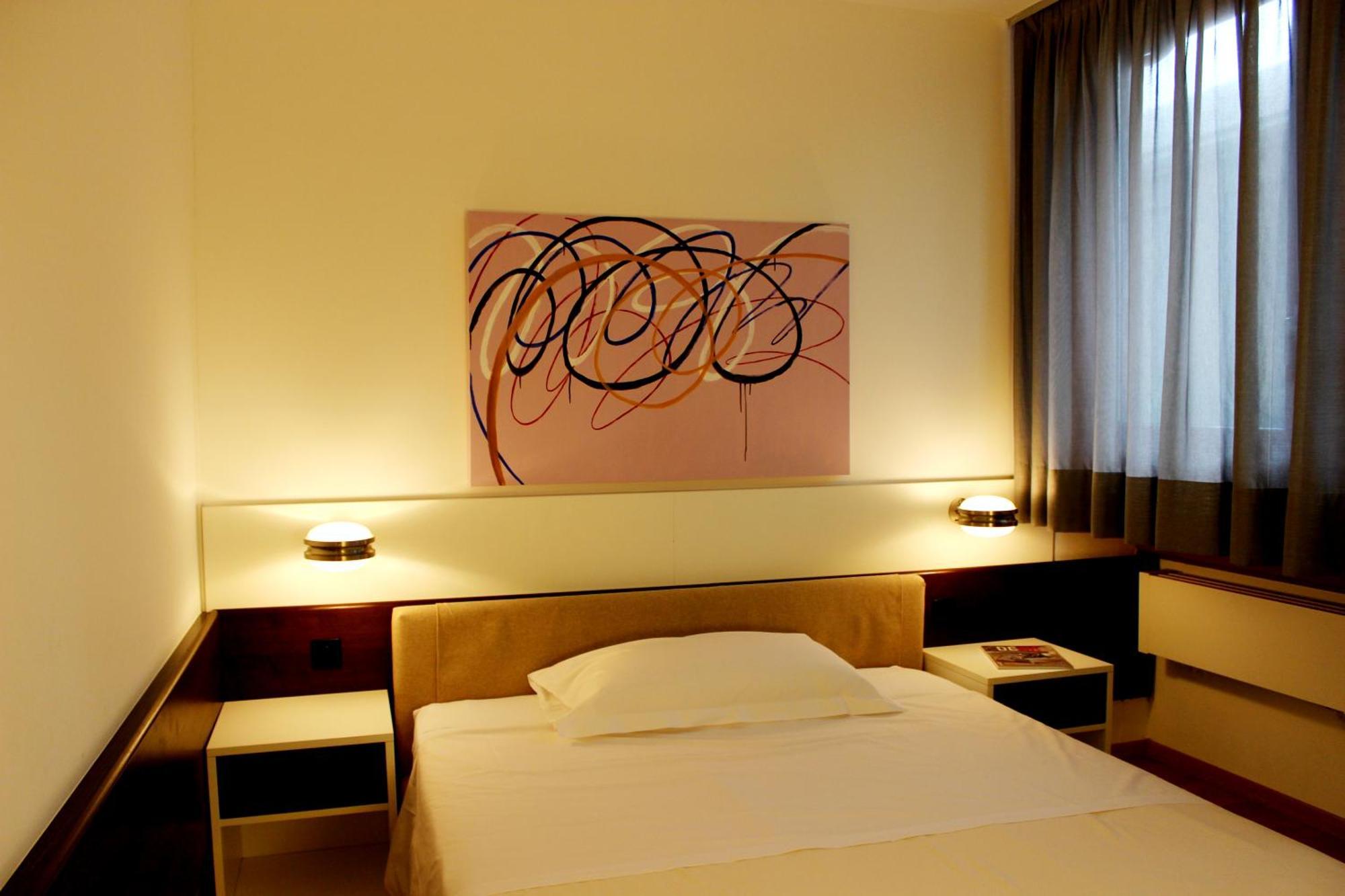 Hotel Garni Centro Chiasso Exteriör bild