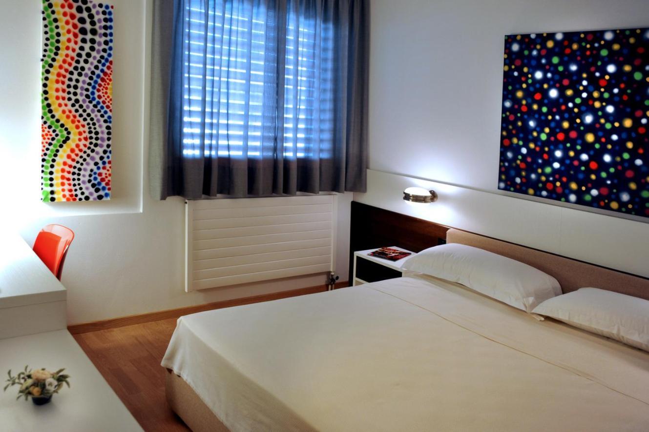 Hotel Garni Centro Chiasso Rum bild